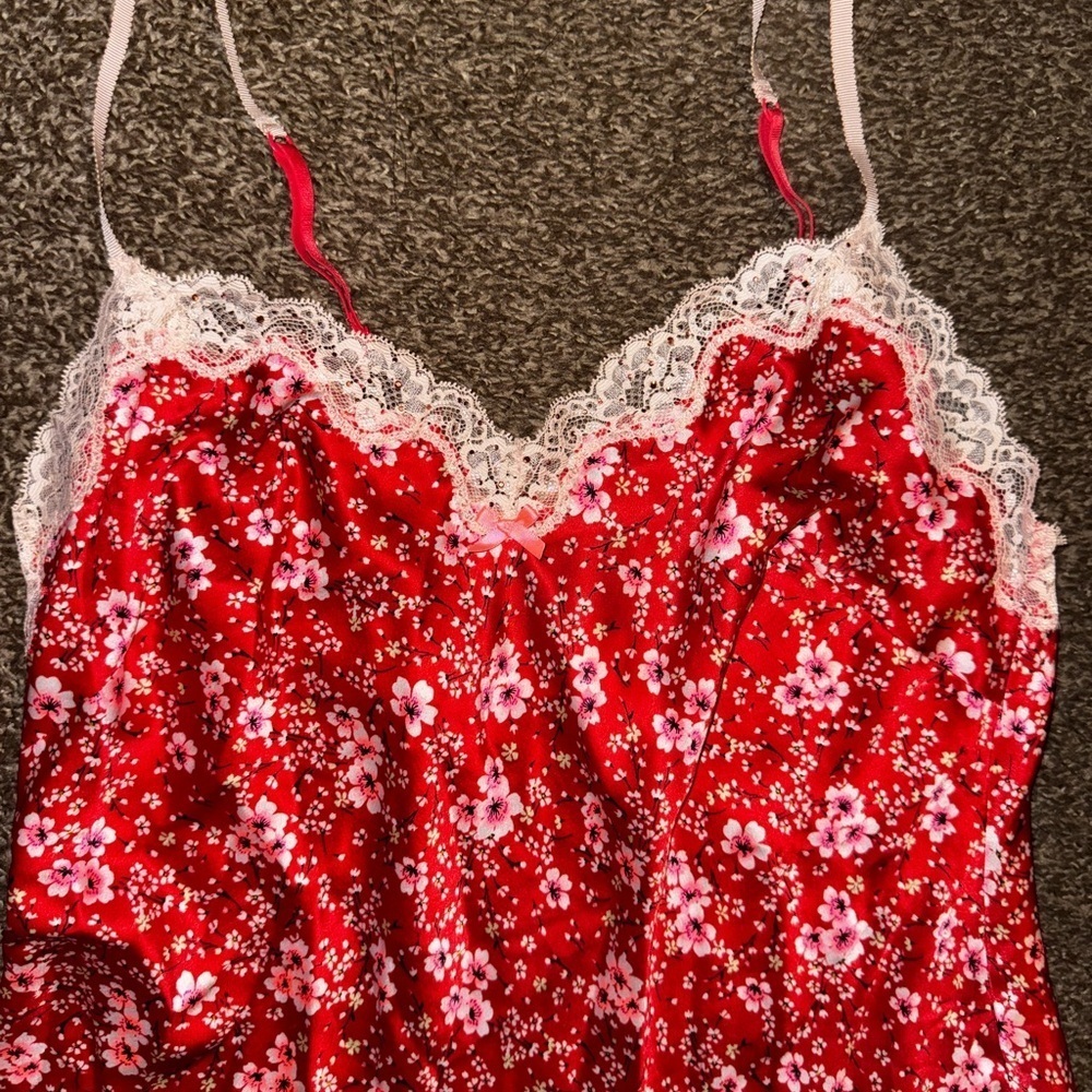 Floral Lace Trim Victoria Secret Slip - Picture 3 of 7